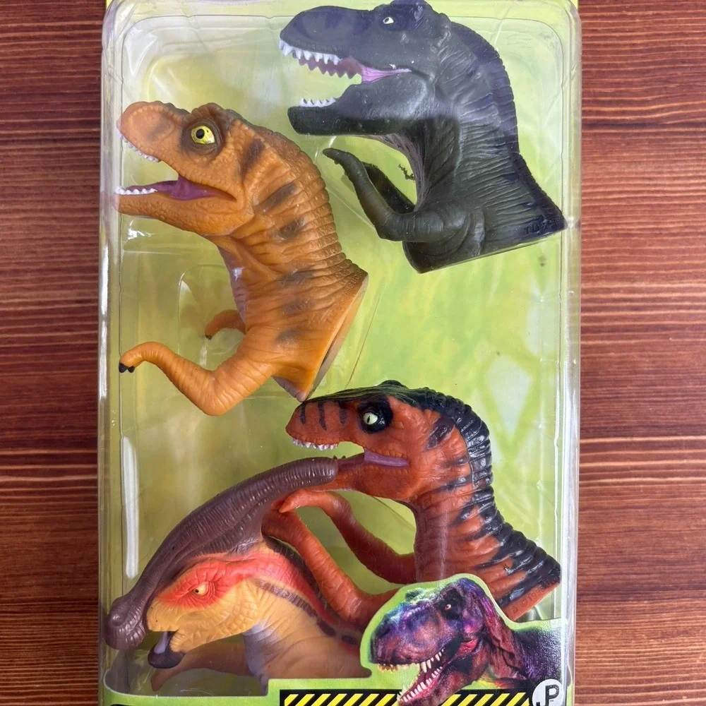 The Lost World Jurassic Park Finger Puppets‎ Action Fingers Sealed 1997